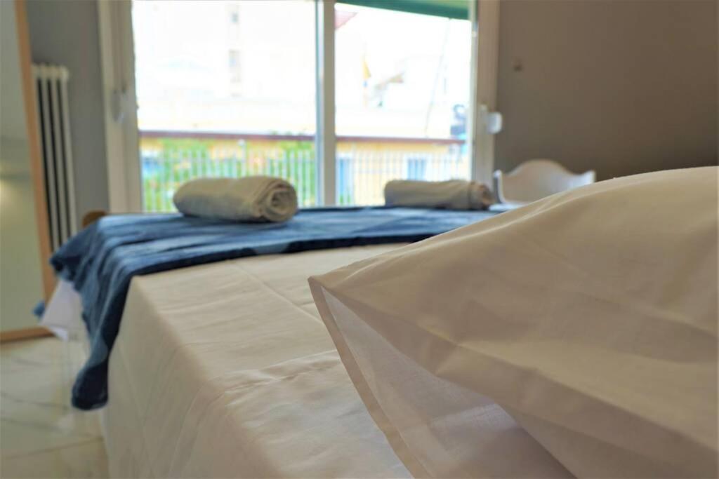 Athens Central 3Bd Apartment Next To Metro Luxury Buitenkant foto