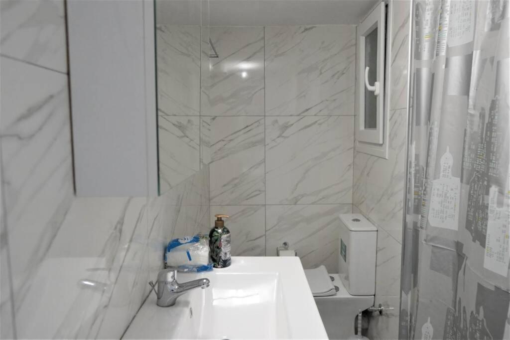 Athens Central 3Bd Apartment Next To Metro Luxury Buitenkant foto